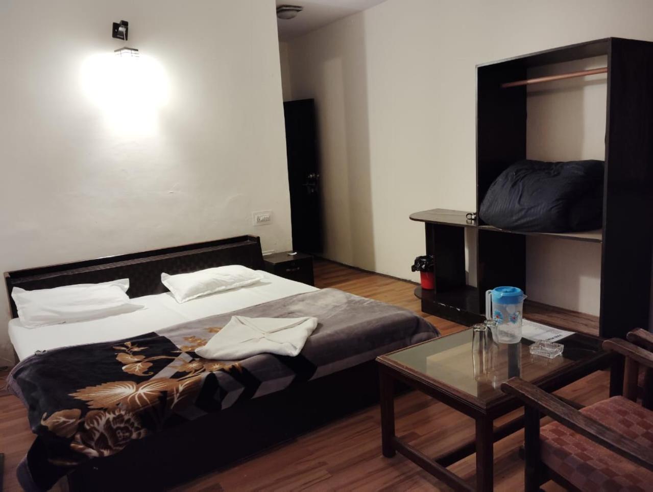 New Gulmarg Manali Hotell Eksteriør bilde